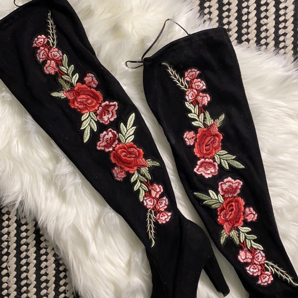 ‼️SOLD‼️Wild Diva lounge over the knee embroidered - Picture 2 of 7